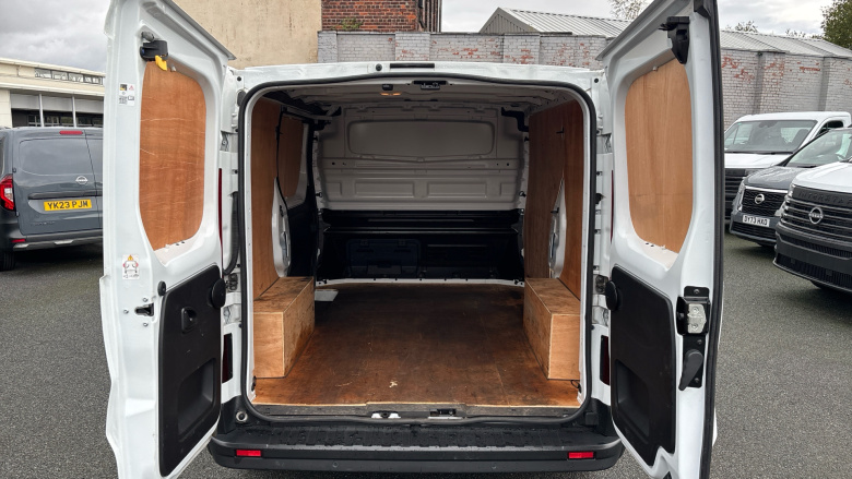 Nissan Primastar 28 L1 Diesel 2.0 dCi 130ps H1 Tekna Van